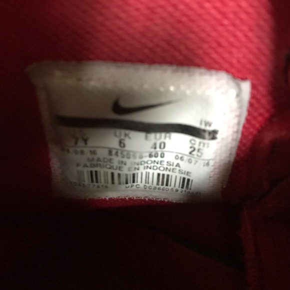 Red Nike Basketball Shoes - Picture 6 of 7